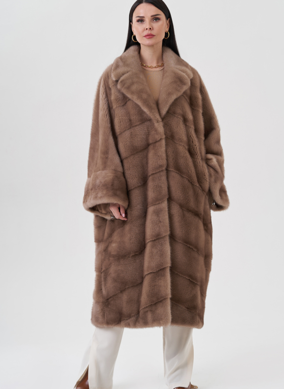 Шуба оверсайз с английским воротником 