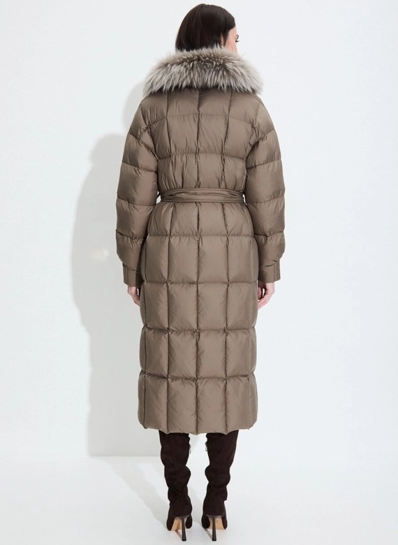 Женский пуховик с английским воротником  фото