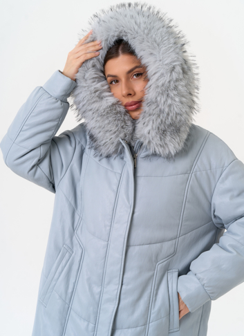 Женский пуховик из эко кожи с отделкой из эко меха