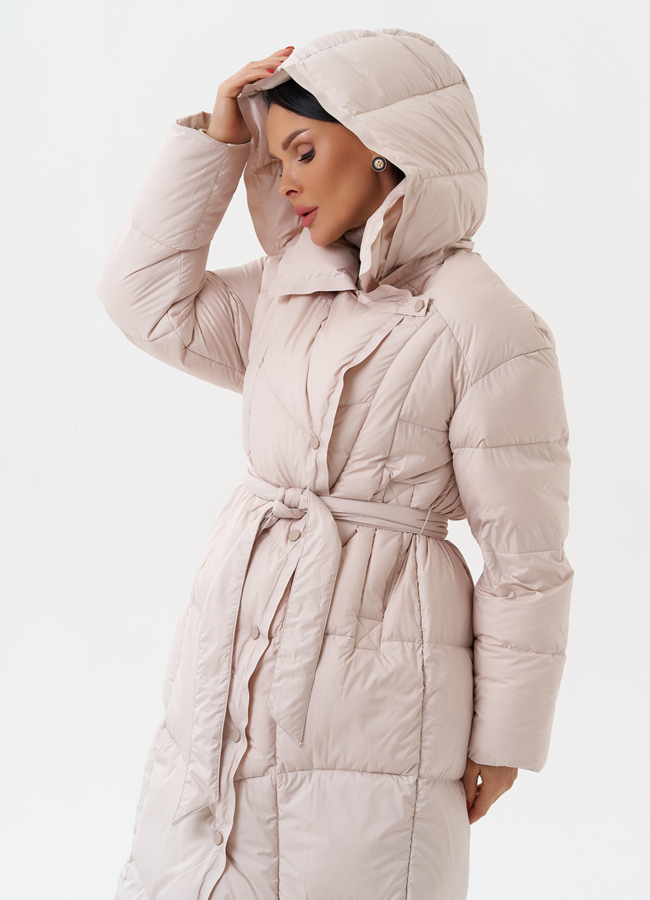 Женский пуховик с капюшоном  модель № 28961 универмаг малина