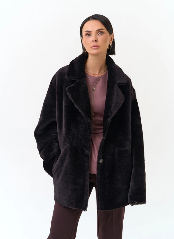 Женская дубленка с английским воротником фото
