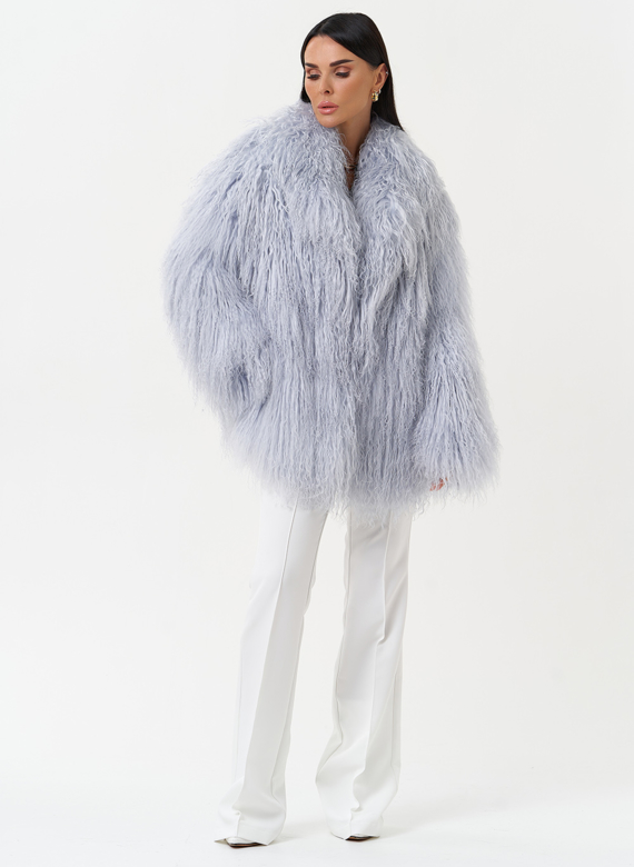 Женская шуба из меха ламы