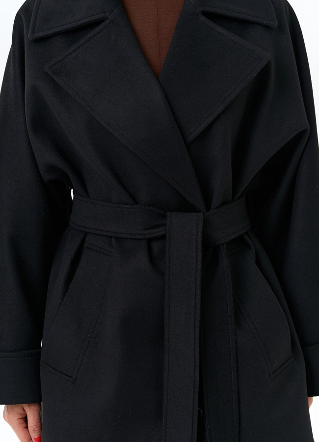 Женское укороченное пальто черного цвета модель № 32783 универмаг малина