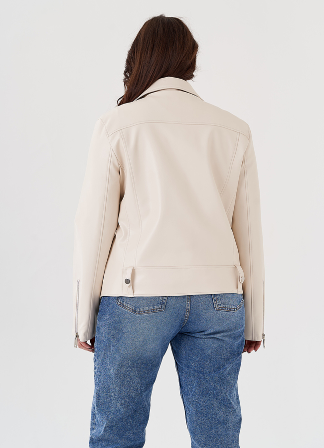 Светлая куртка косуха из эко кожи модель № 24218 в кредит